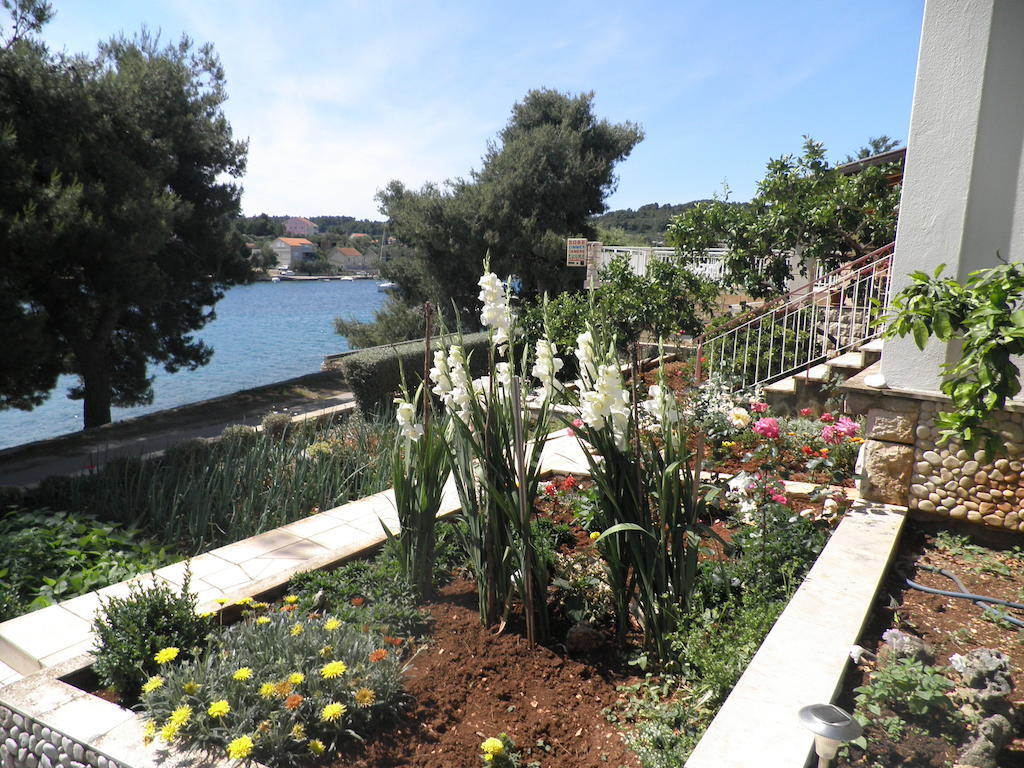 Apartments Holiday Lumbarda Zewnętrze zdjęcie