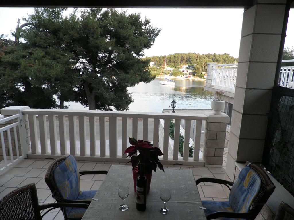 Apartments Holiday Lumbarda Zewnętrze zdjęcie