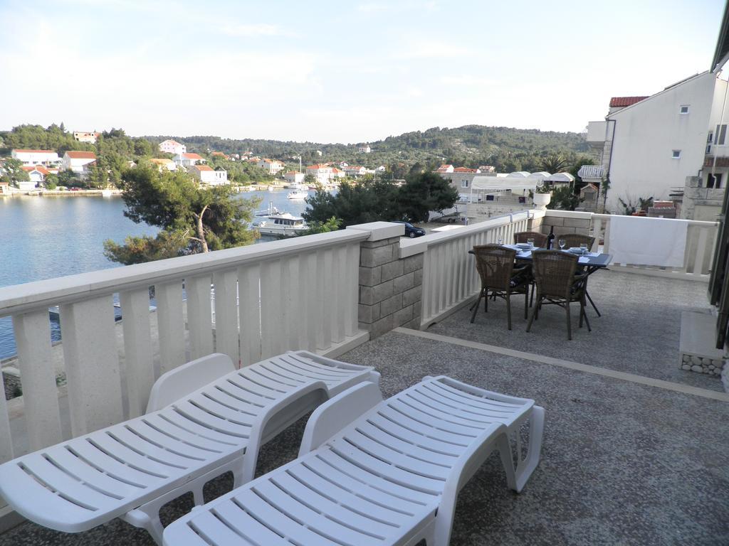 Apartments Holiday Lumbarda Zewnętrze zdjęcie